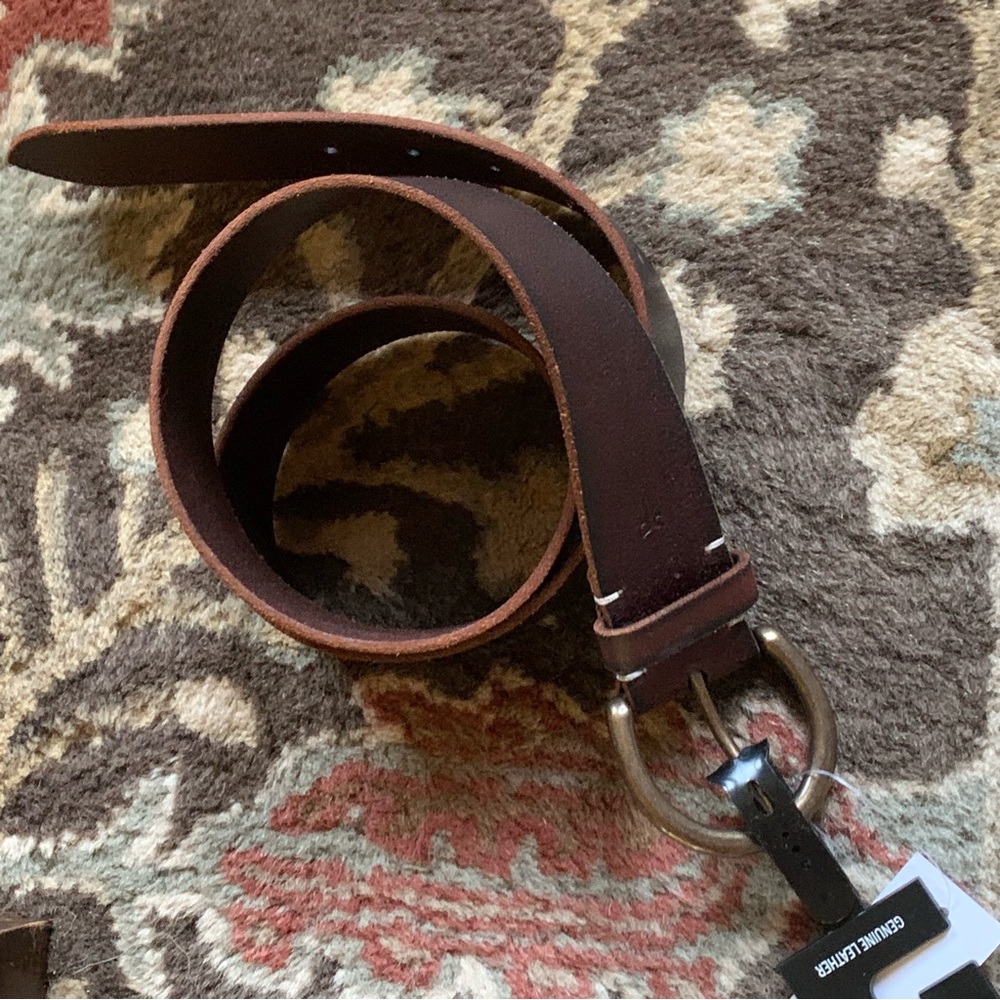 ***NWT*** WOMENS FRYE LEATHER BELT